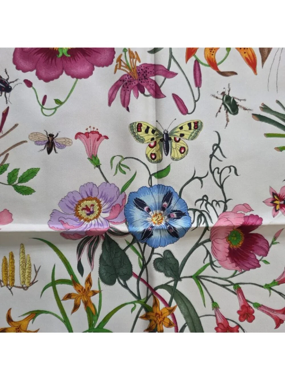 Vtg Gucci V. Accornero Silk Butterfly Floral Print Hand Rolled Scarf 34